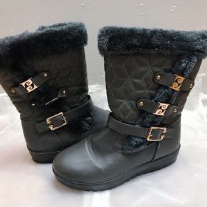 Woman snow boots without box